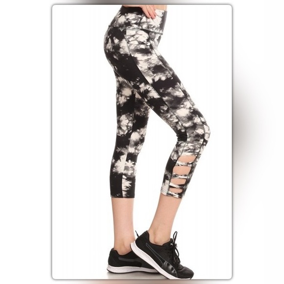Black and White Tie Dye Athletic Leggings - Picture 2 of 3